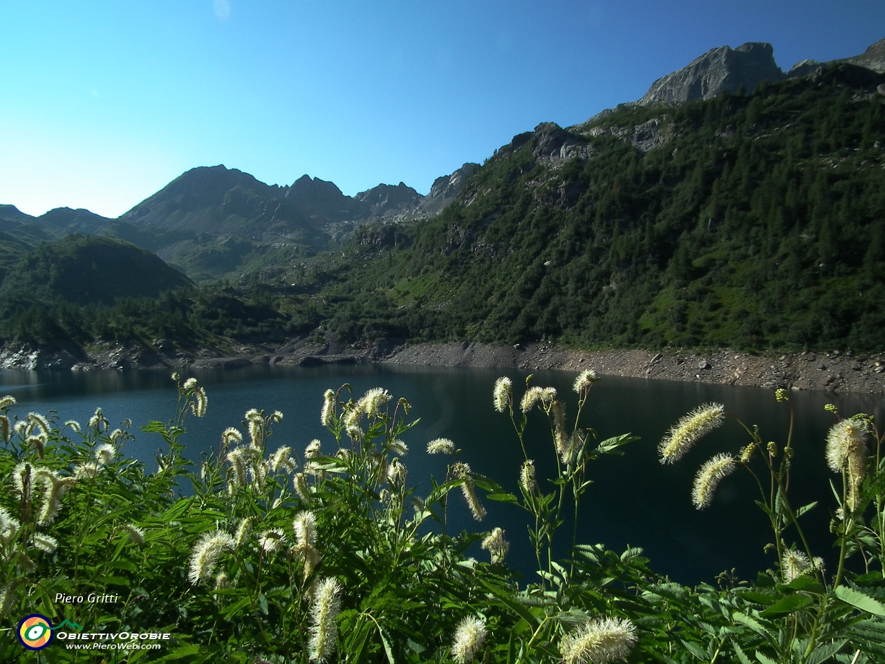 04 Lago di Fregabolgia con vista in Madonnino e Cabianca....JPG